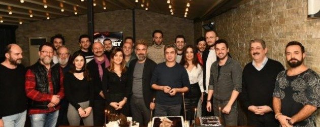 Necati Şaşmaz Nöbet dizisi ekibi ile doğum gününü kutladı!